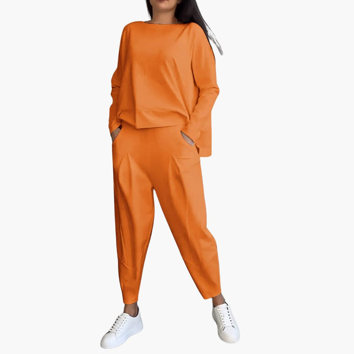 Mabel ™ - Comfortable two-piece set with round neck