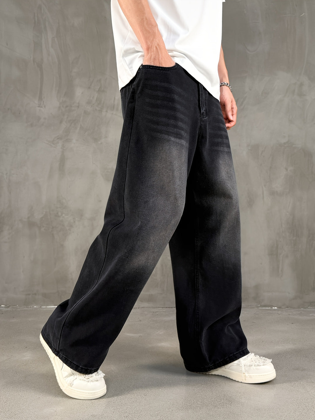 Men’s Loose Fit Black Jeans