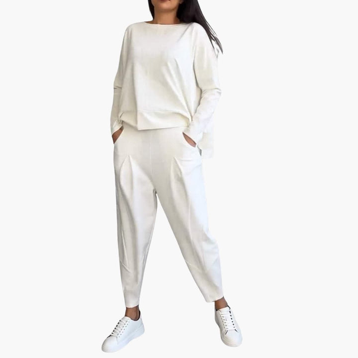 Mabel ™ - Comfortable two-piece set with round neck
