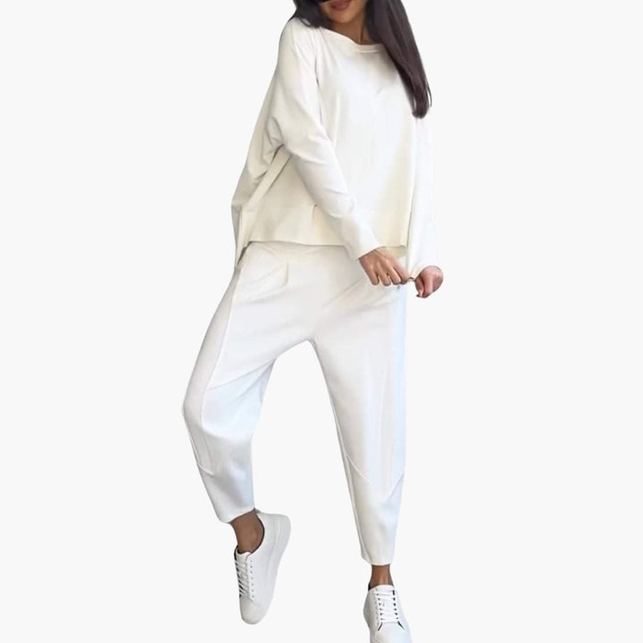 Mabel ™ - Comfortable two-piece set with round neck