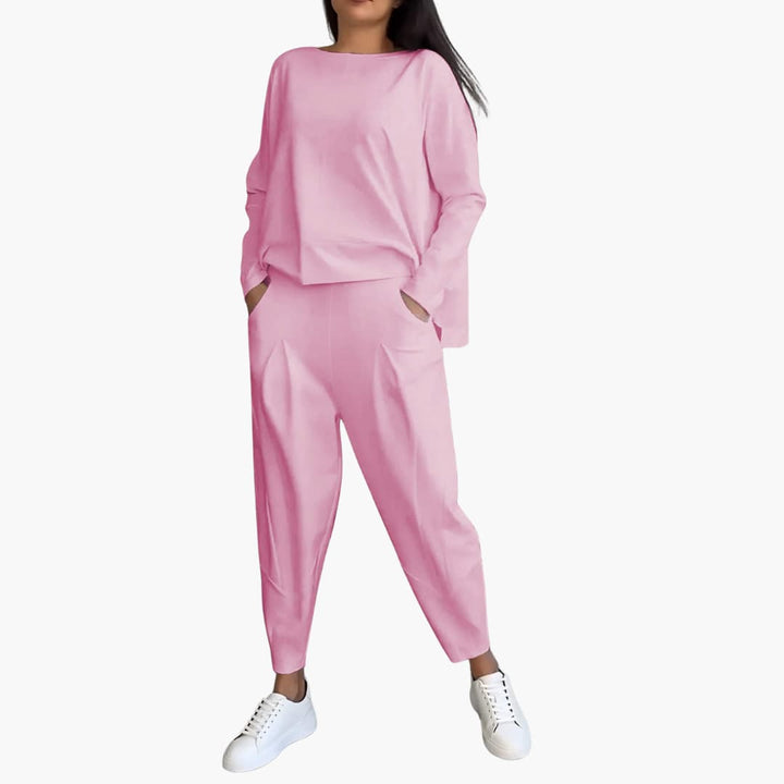 Mabel ™ - Comfortable two-piece set with round neck