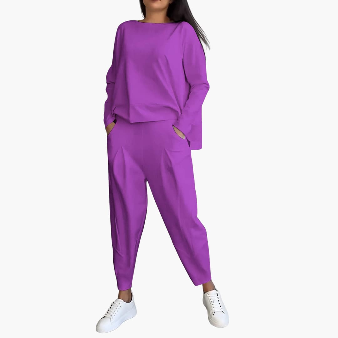 Mabel ™ - Comfortable two-piece set with round neck