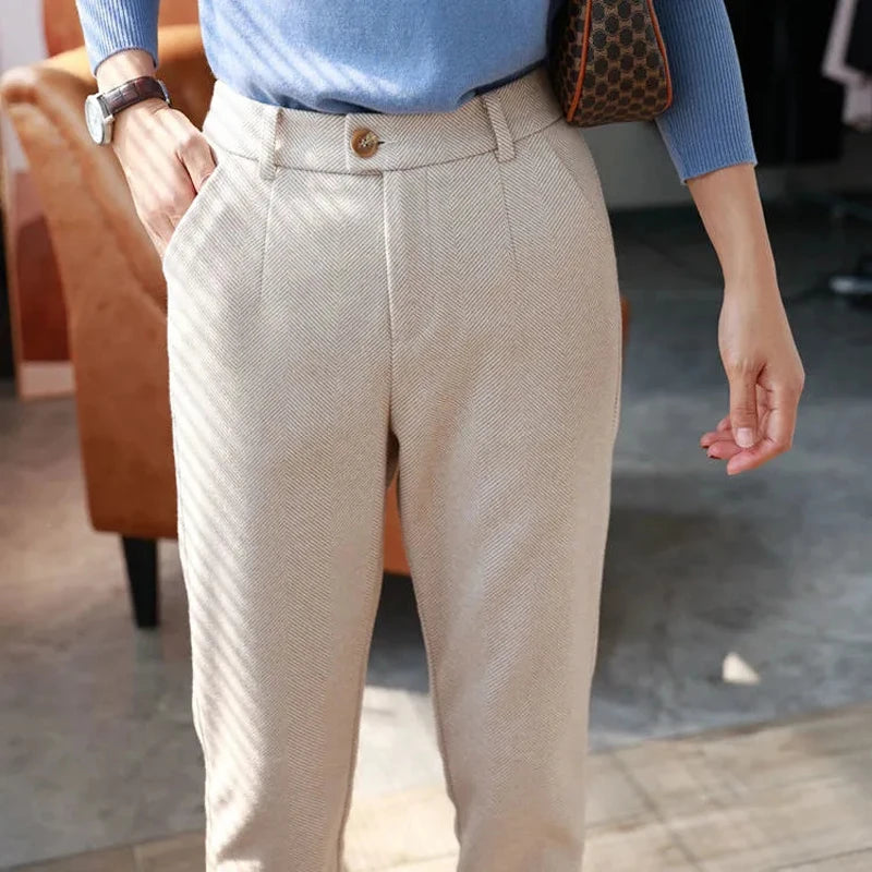 Jaz™ | High-Waisted Woolen Trouser.