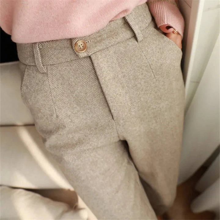 Jaz™ | High-Waisted Woolen Trouser.