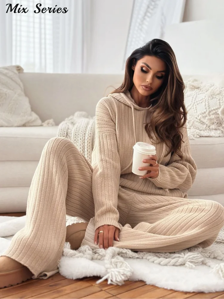 Anna™ | Solid Knitted Striped Sweatshirt Pants Suit