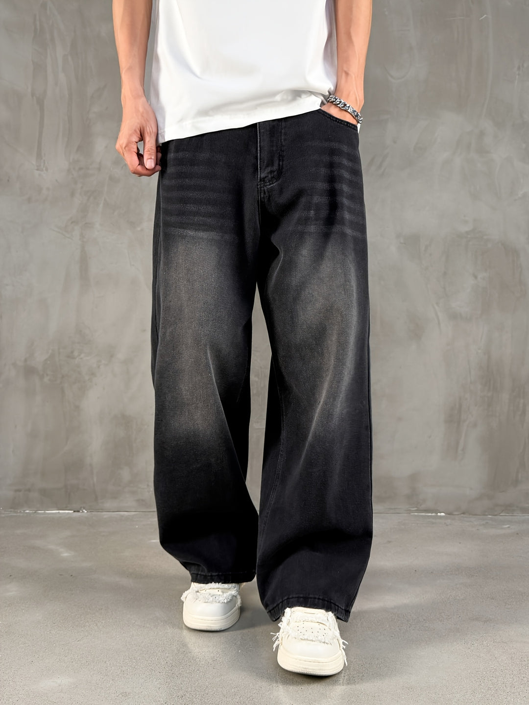 Men’s Loose Fit Black Jeans